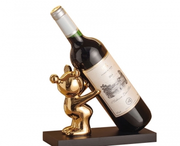 Kệ đựng chai rượu vang hình gấu sáng tạo