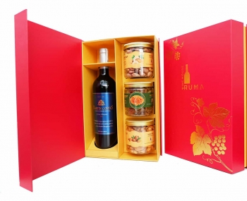 Hộp quà tặng tết rượu vang Chile Martin Cortes