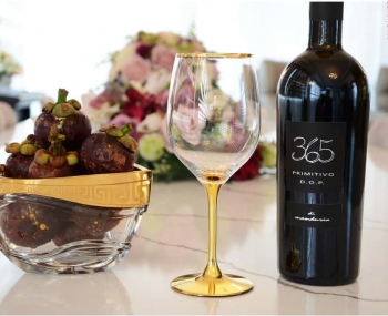 Bộ 6 ly thủy tinh uống vang Edition mạ vàng chân ly, mạ vàng viền ly 360ml